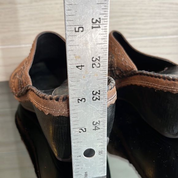 Clarks Artisan Brown Distressed Stich Wedge Mules Clogs 8.5M - Picture 7 of 7